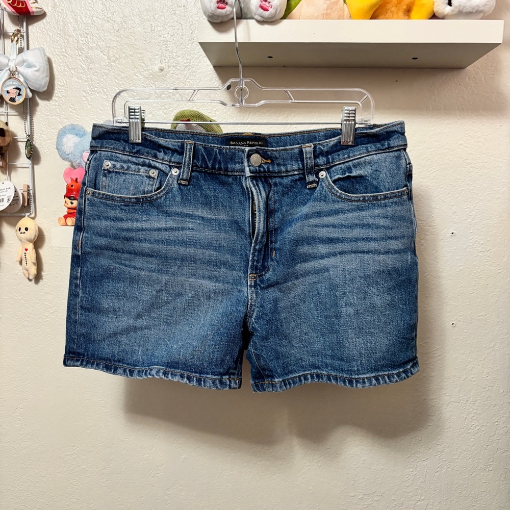 J. Crew 4” Classic Denim Shorts Size 8
